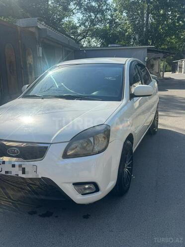 Kia Rio-11