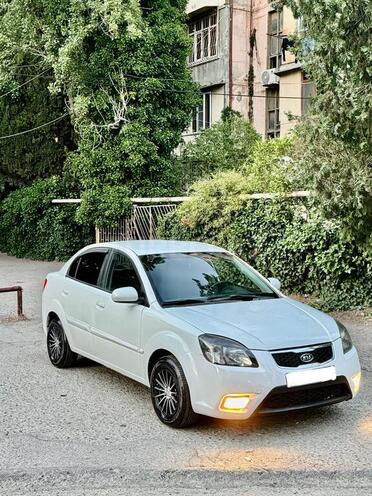 Kia Rio-2