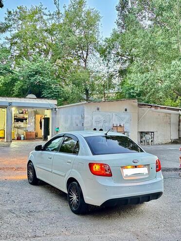 Kia Rio-6