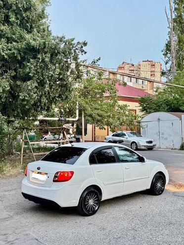 Kia Rio-4