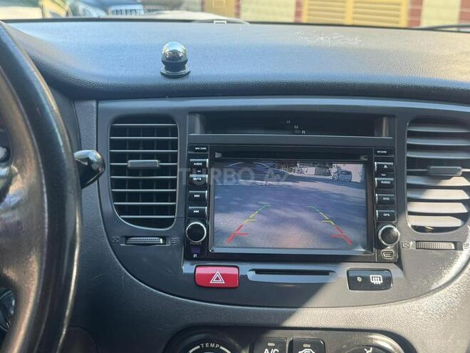 Kia Rio-21