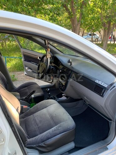 Chevrolet Lacetti-8