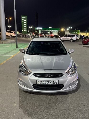 Hyundai Accent-1