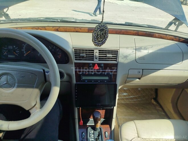 Mercedes C 230-6