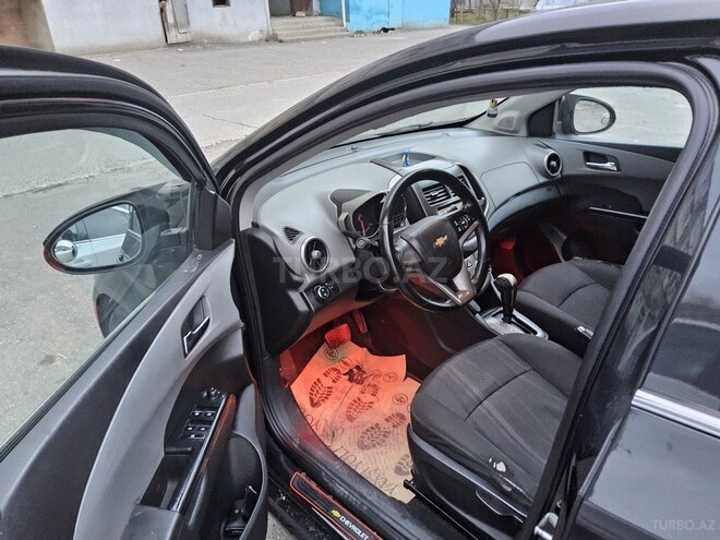 Chevrolet Aveo-7