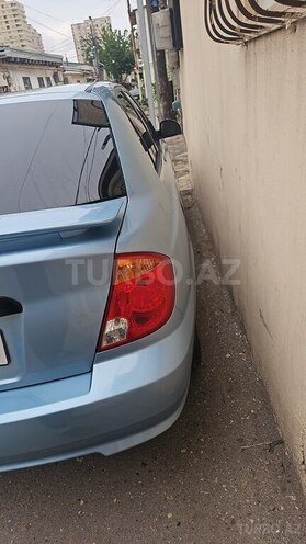 Hyundai Accent-11