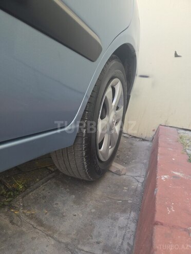 Hyundai Accent-17