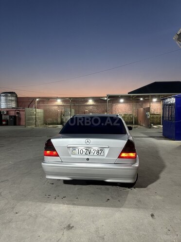 Mercedes C 180-5