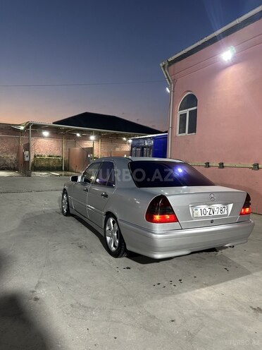 Mercedes C 180-6