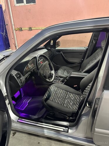 Mercedes C 180-7