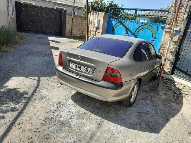 Opel Vectra-2