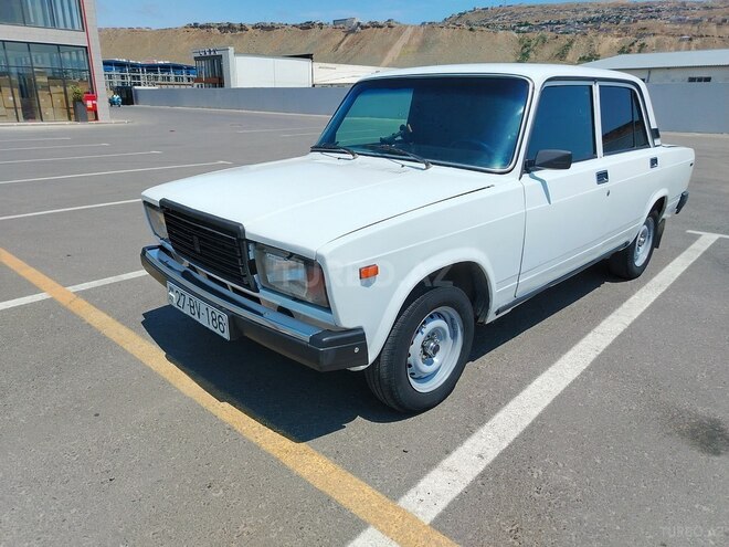 LADA (VAZ) 2107-2