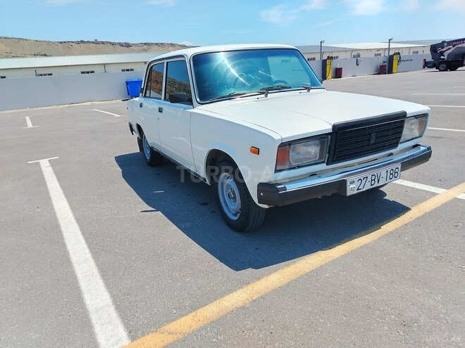 LADA (VAZ) 2107-4