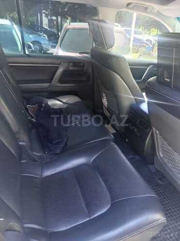 Toyota Land Cruiser-4