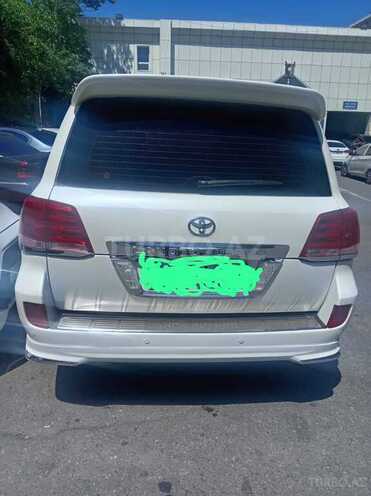 Toyota Land Cruiser-7