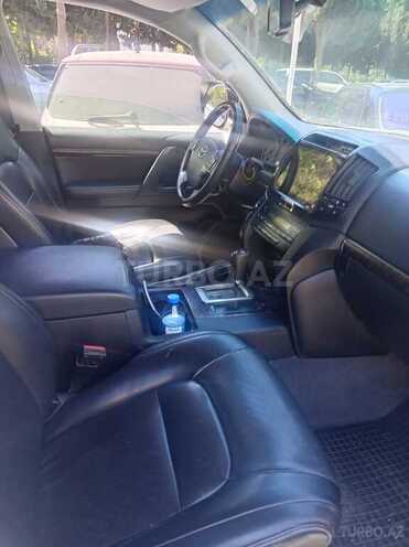 Toyota Land Cruiser-3
