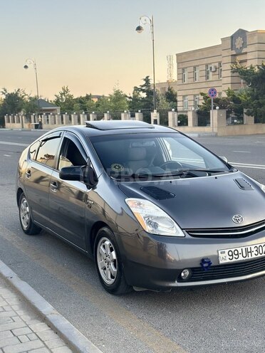 Toyota Prius-3
