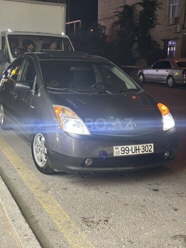 Toyota Prius-4