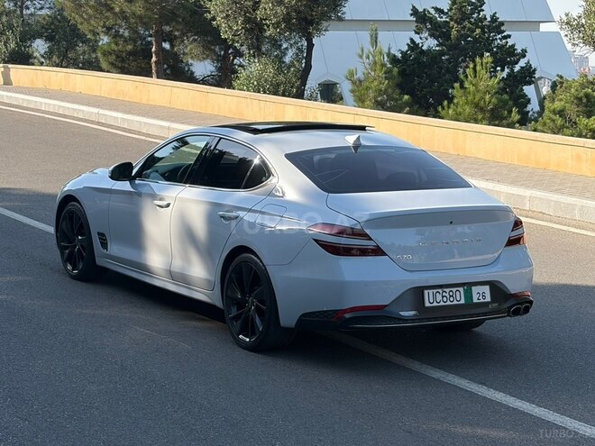 Hyundai Genesis-10