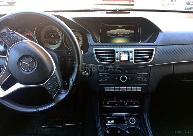 Mercedes E 220 d-8