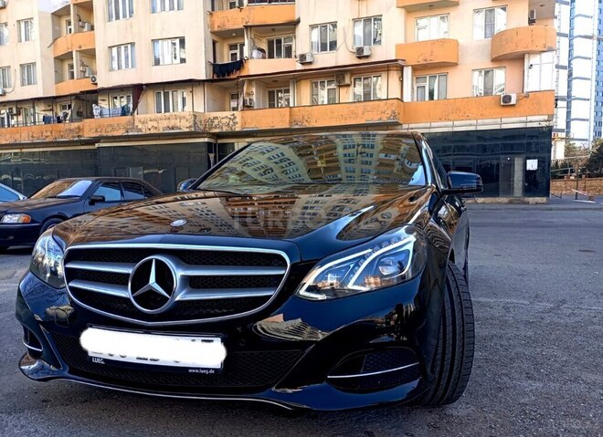 Mercedes E 220 d-13