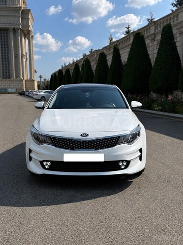 Kia K5-1