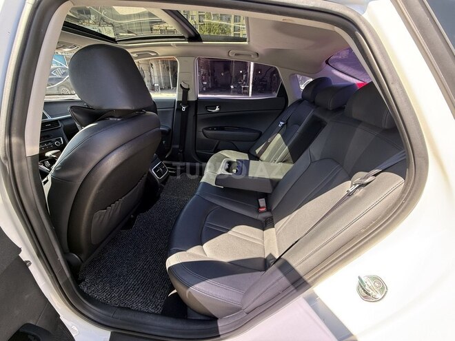 Kia K5-6