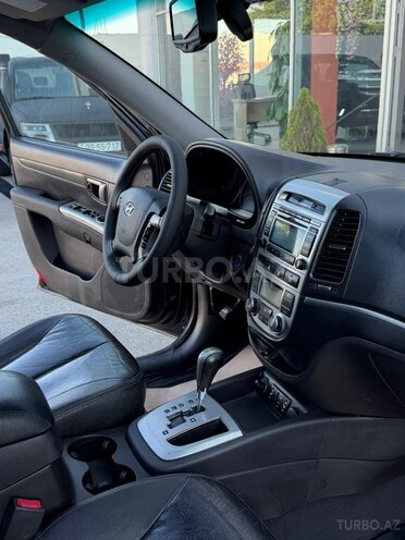 Hyundai Santa Fe-11
