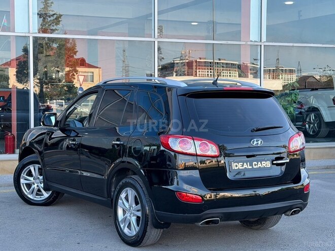 Hyundai Santa Fe-5