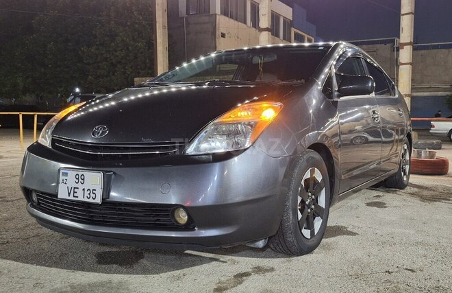 Toyota Prius-3