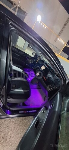 Toyota Prius-8