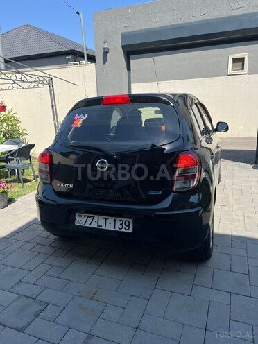 Nissan March-10
