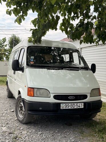Ford Transit-1