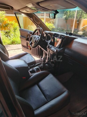 Toyota Land Cruiser Prado-8