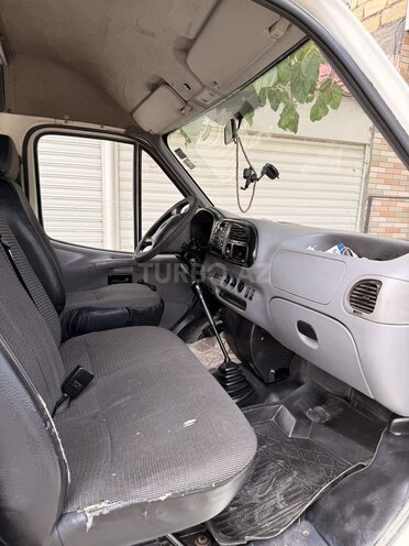 Ford Transit-6