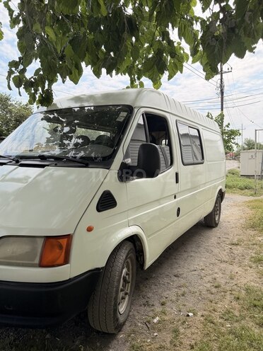 Ford Transit-4