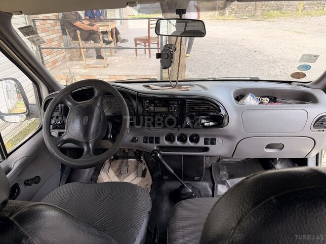 Ford Transit-7