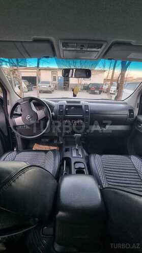 Nissan Navara-10