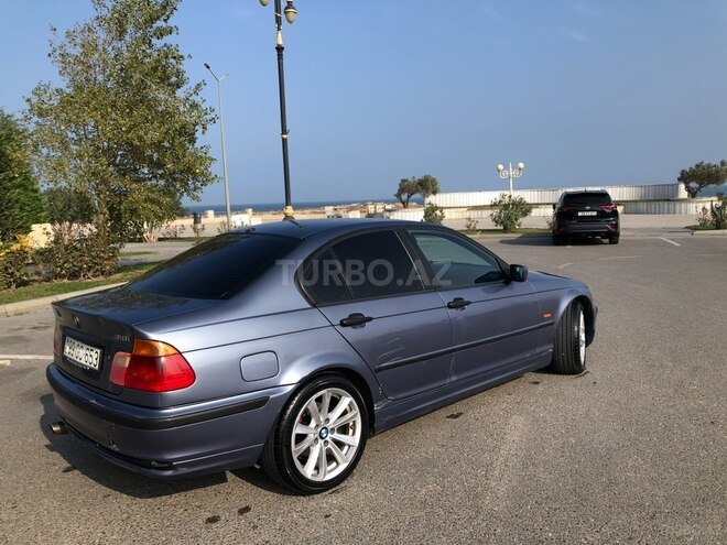 BMW 318-4