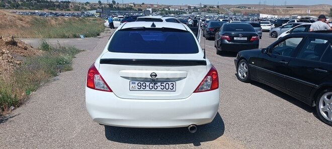 Nissan Sunny-2
