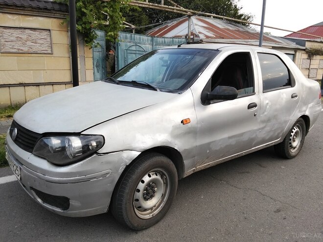 Fiat Albea-6