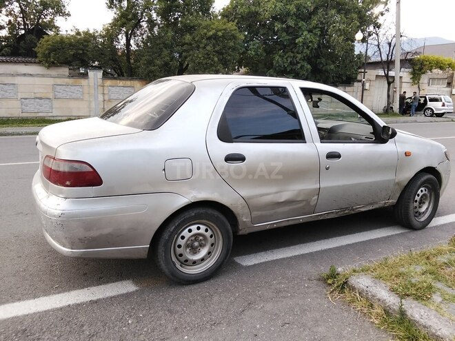 Fiat Albea-5
