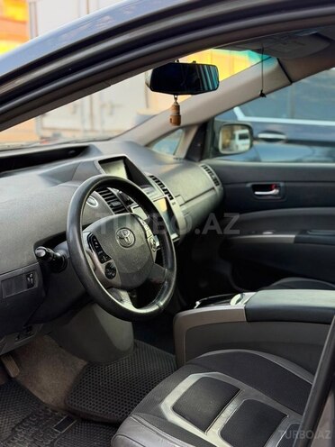 Toyota Prius-9