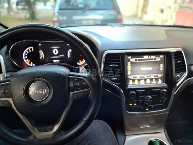 Jeep Grand Cherokee-3