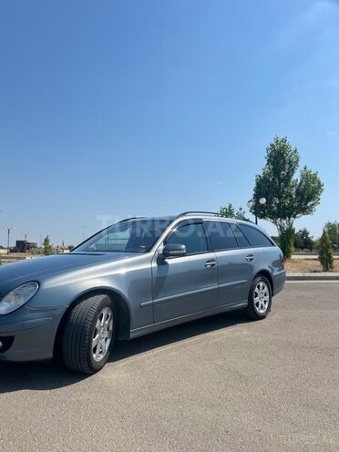 Mercedes E 220-3