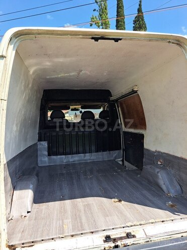 Ford Transit-5