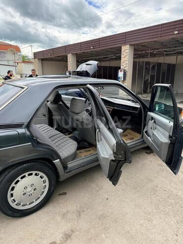 Mercedes 190-7