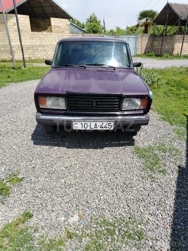LADA (VAZ) 2107-1