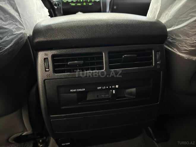 Toyota Land Cruiser-27