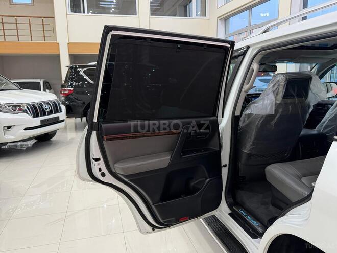 Toyota Land Cruiser-19
